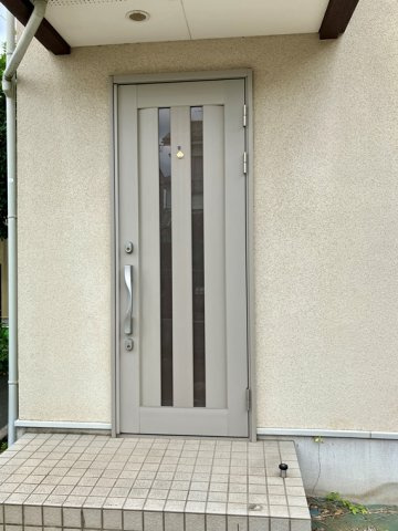 新町戸建のエントランス|建物の内部です