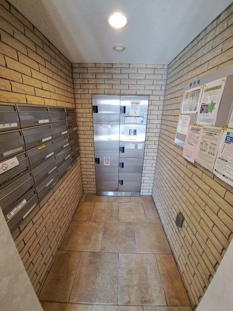 MINT甲子園三番町のロビー