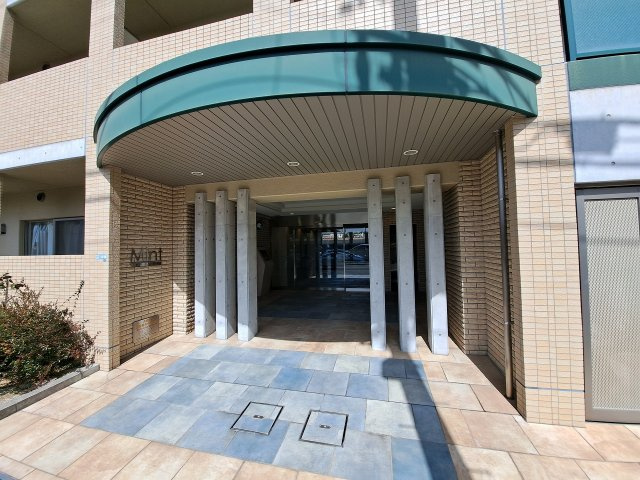 MINT甲子園三番町のエントランス