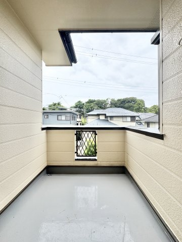 中央区 古人見町のバルコニー|屋根がついたバルコニーです。晴れた日は、気持ちの良い風が通り抜けます。