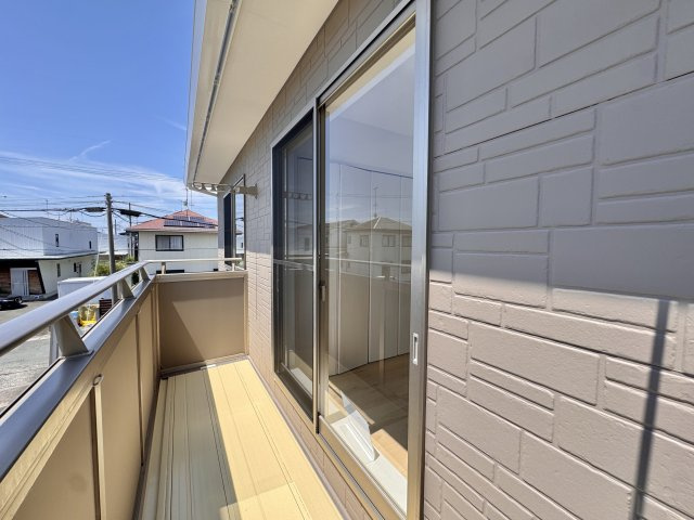 北島町のバルコニー|バルコニーになります。晴れた日は、沢山の洗濯物が気持ち良く乾きそうですよ☆