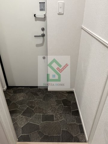 ラフレーズミニョンの玄関