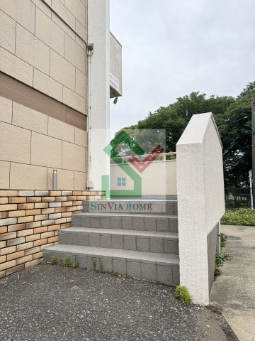 東久マンションのエントランス