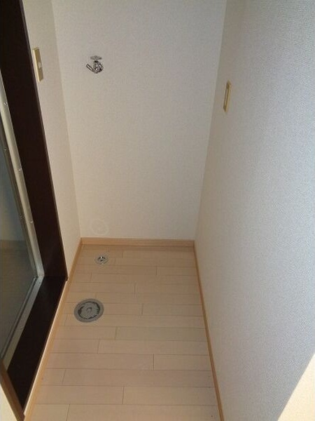 タウンハウスヨシダD棟のその他
