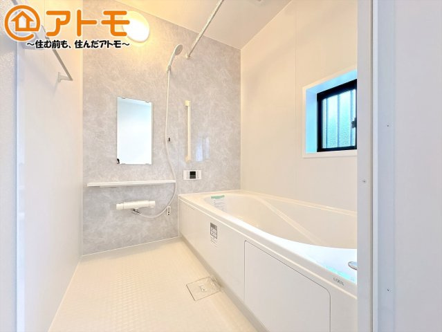 【浴室】 | 沼津市下香貫2092番　新築一戸建て　全1棟 | お風呂で日々の疲れを落としましょう♪スタイリッシュなお風呂になっています！
