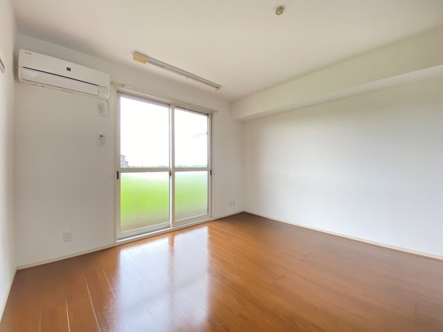 【寝室】