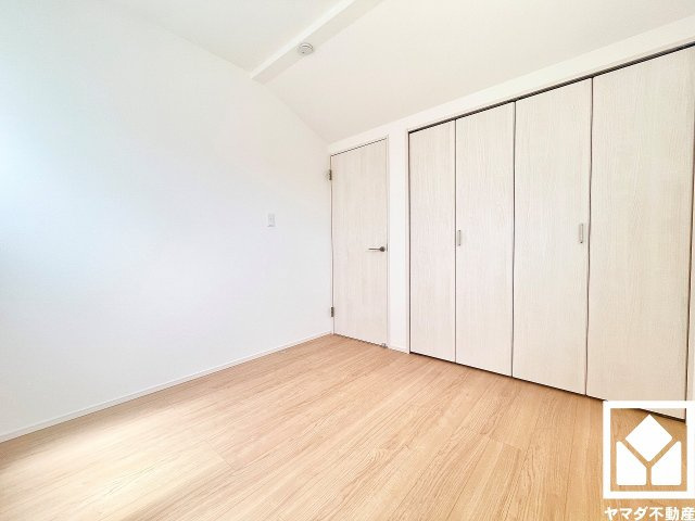 伊丹市堀池２丁目 第12堀池の収納|約4.5帖の2階納戸です。収納としてはもちろん、テレワークスペースや趣味のお部屋など、多用途にご利用いただけます。