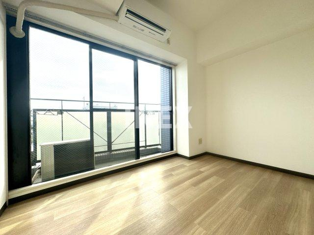横浜市旭区鶴ケ峰２丁目の賃貸マンションの居間・リビング