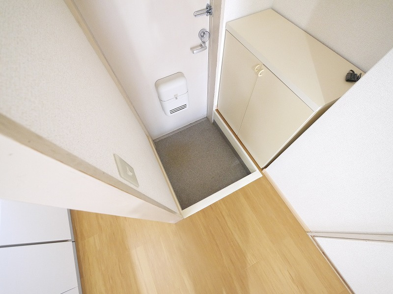 パークヒル光明の玄関|明るい玄関です