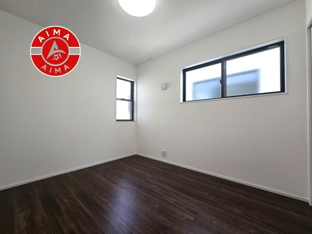 福岡市南区皿山1丁目第1-2棟（2号棟）の内観：施工例|採光良好な洋室は全居室、複層ガラスの遮熱効果と断熱効果で、一年中快適に過ごせます。