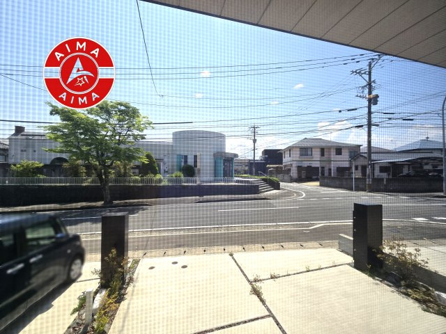 福岡市南区皿山1丁目第1-2棟（2号棟）の展望|窓から緑が見える物件も魅力的です。
