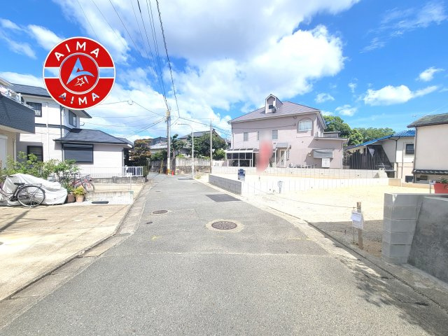 福岡市南区皿山1丁目第1-2棟（2号棟）の外観|前面道路含む現地の写真です。