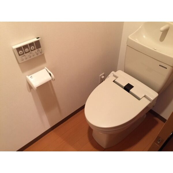 【トイレ】 | グランドール北巽 | 清潔感のあるトイレです