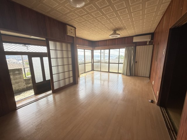 矢岳町一戸建（443番地1）の洋室