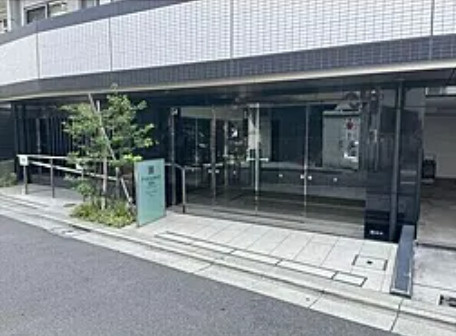 プレセダンヒルズ向島Ｅａｓｔのエントランス