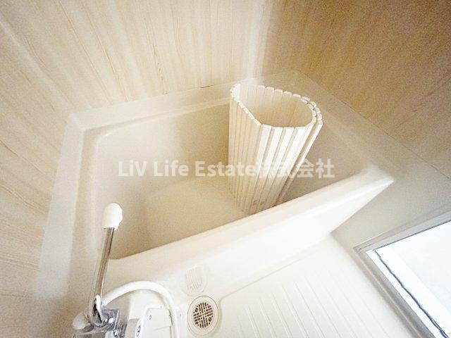 小平市学園西町１丁目の賃貸マンションの浴室