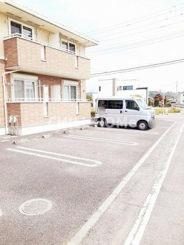 ポプルスＡの駐車場|当社、チルホームのHPもご覧ください(^^)/物件情報多数♪