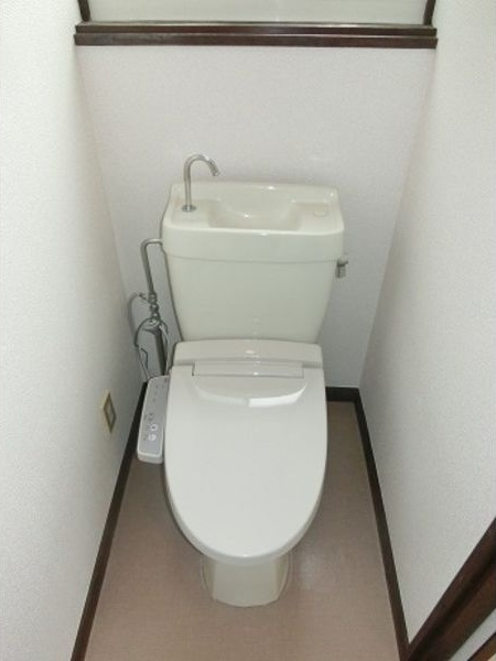 タウンハウスヨシダB棟のトイレ