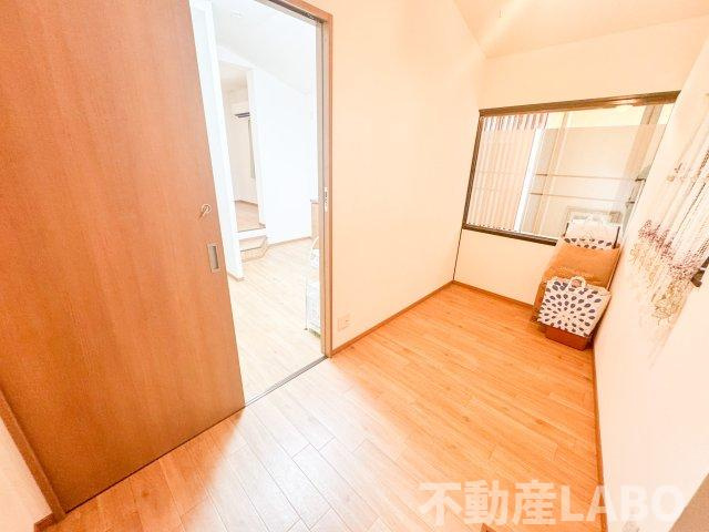 王子町３丁目戸建ての洋室