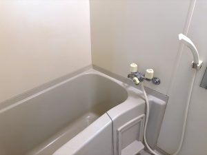 ネオハイム日之出の浴室