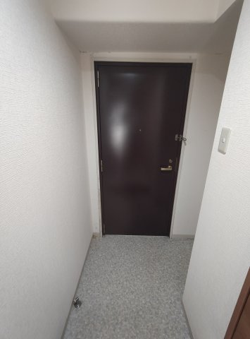メゾン中町の玄関
