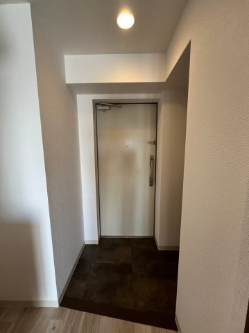 メゾンキコー難波南の玄関
