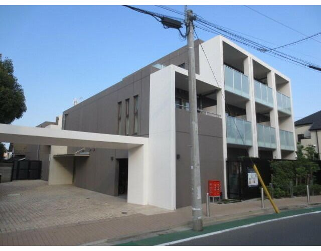フレアージュ白金台の外観
