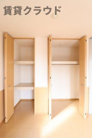 パークストリートの収納|こまごまとしたものを収納できそうですね