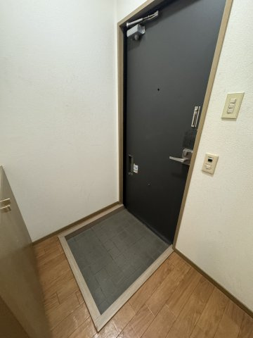 アゼリアハウスの玄関