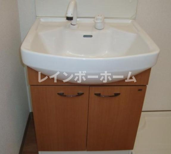 リバパレスおおたかの森の独立洗面台|独立洗面化粧台が付いています