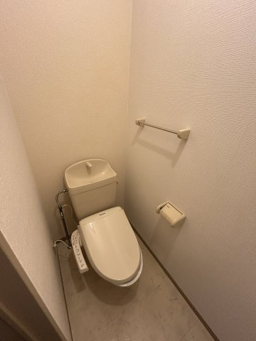 セジュール壹番館のトイレ|ゆったりとした空間のトイレです
