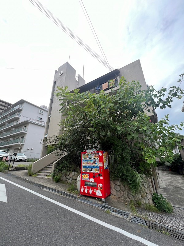 大一マンションの外観