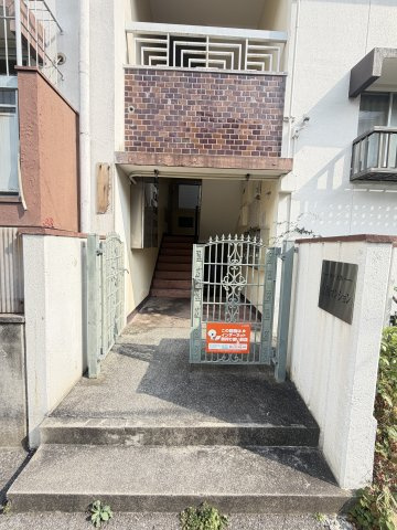 合和マンションのエントランス