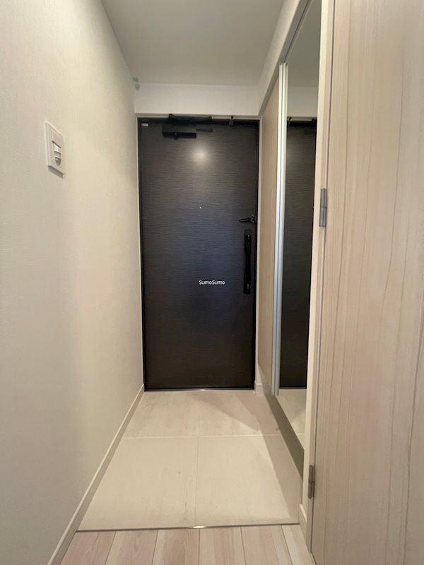 S-RESIDENCE堺筋本町Unoの玄関