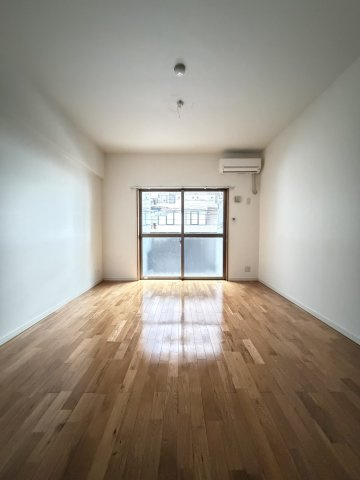 FUKUE BLD 松ヶ枝町の居間・リビング