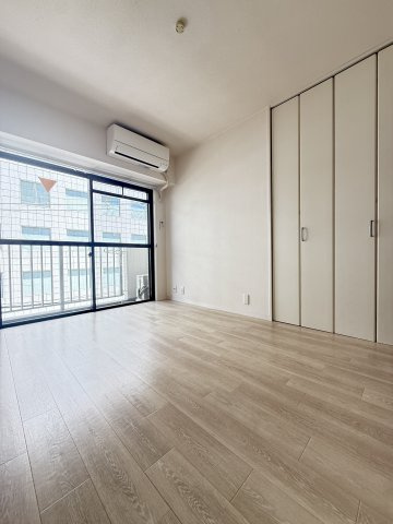東梅田レジデンス小島 の居間・リビング