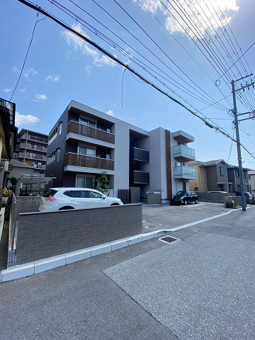 ペルスネージュ岡田 の外観