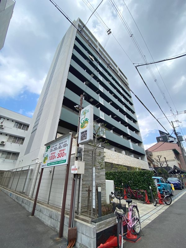 レジュールアッシュ難波MINAMIの外観