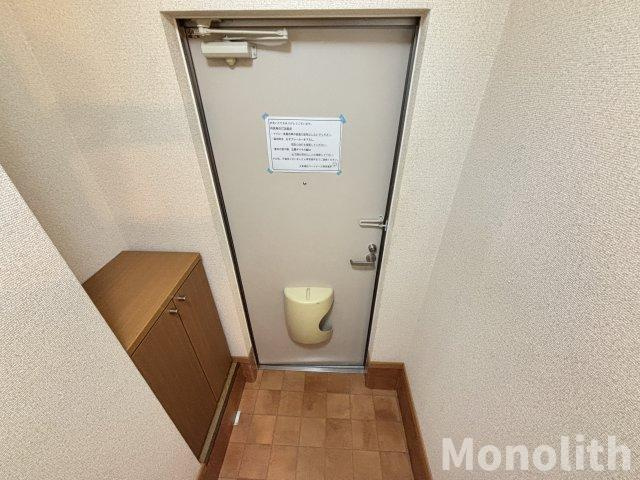 シェアー・イーストの玄関