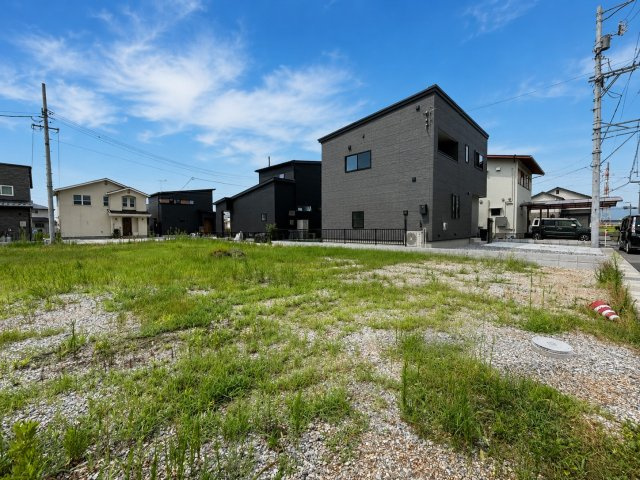 新築戸建　大垣市静里町　全2区画分譲の外観|「現地（2026年8月3日）撮影」　
■全体写真　
■ヤマダ不動産　株式会社リライフ　
