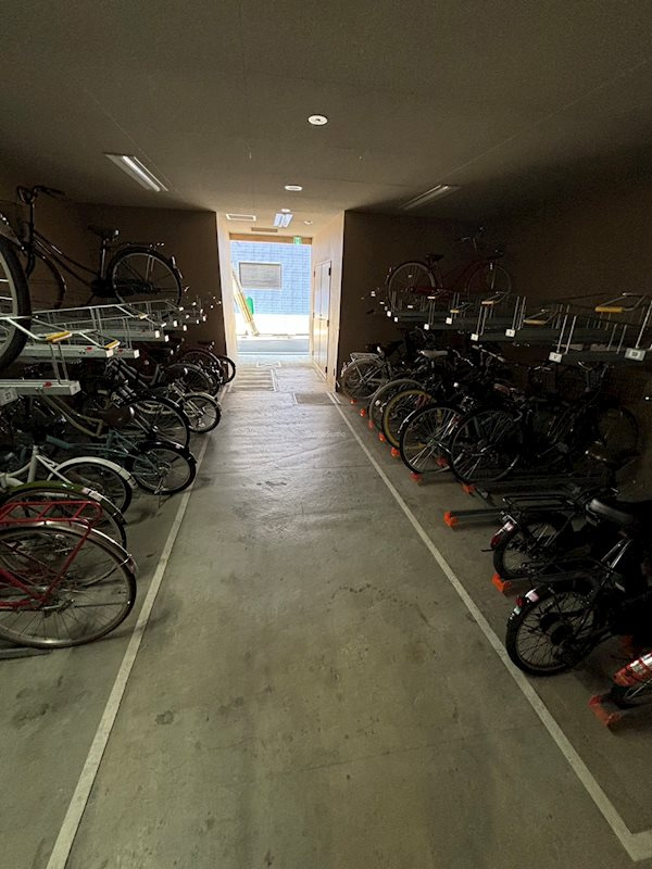 レオンコンフォート堀江公園の駐車場
