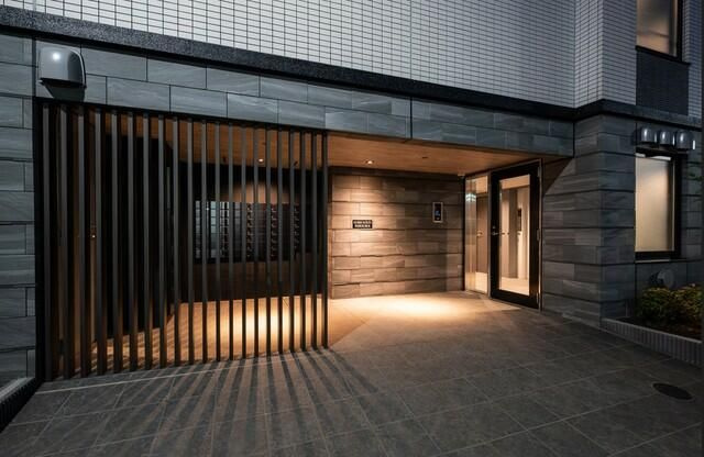 ＣＲＥＡＴＩＦ池袋のエントランス