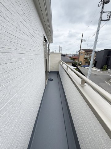 八潮市八潮7丁目　新築戸建　全5棟　5号棟のバルコニー|西向きバルコニーにて陽当り良好