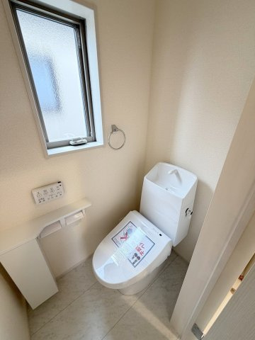 八潮市八潮7丁目　新築戸建　全5棟　5号棟のトイレ|2階のトイレです