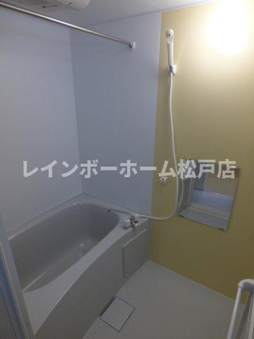 オークプレイスの浴室|日々の疲れを癒すお風呂付です