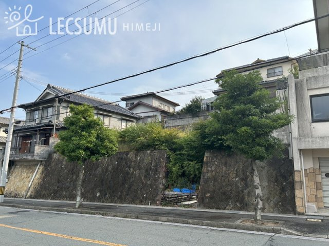 姫路市北新在家1丁目/売土地の前面道路含む現地写真