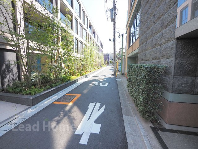 【その他】 | グランリビオ恵比寿 | 前面道路