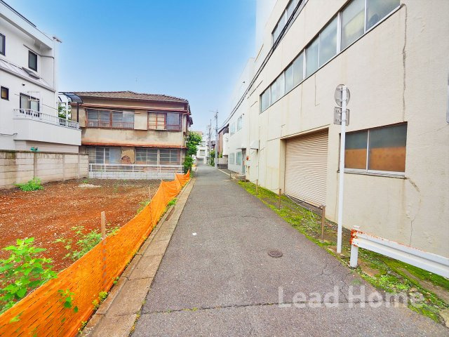 【前面道路含む現地写真】 | 目黒区中央町1丁目 | 車通りが少なく落ち着いた周辺道路です！小さなお子様がいるご家庭も安心して移動ができますね♪