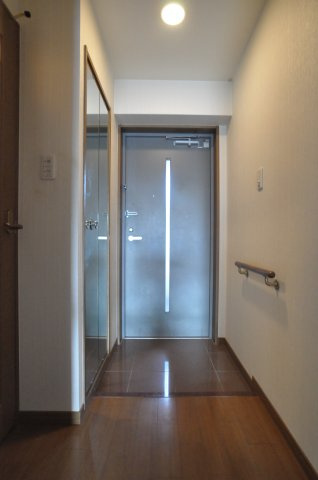 【玄関】 | ロジュマン浪速