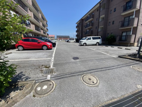 【駐車場】